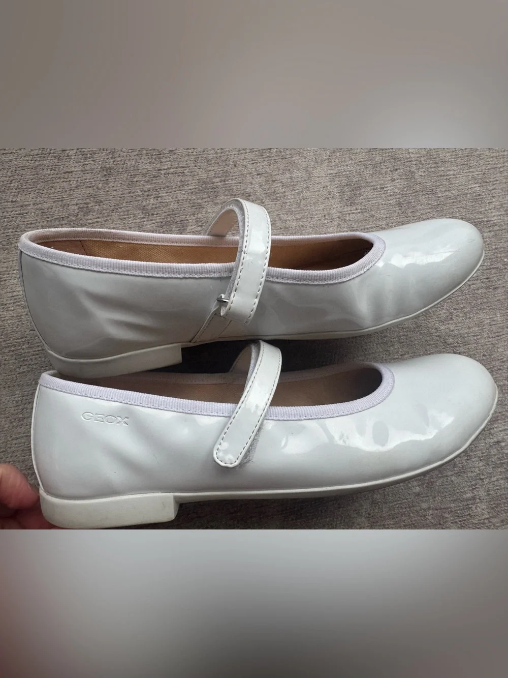 Gently used GEOX Classic White Mary Jane Flats for girls. Size EU 35/US 3.5